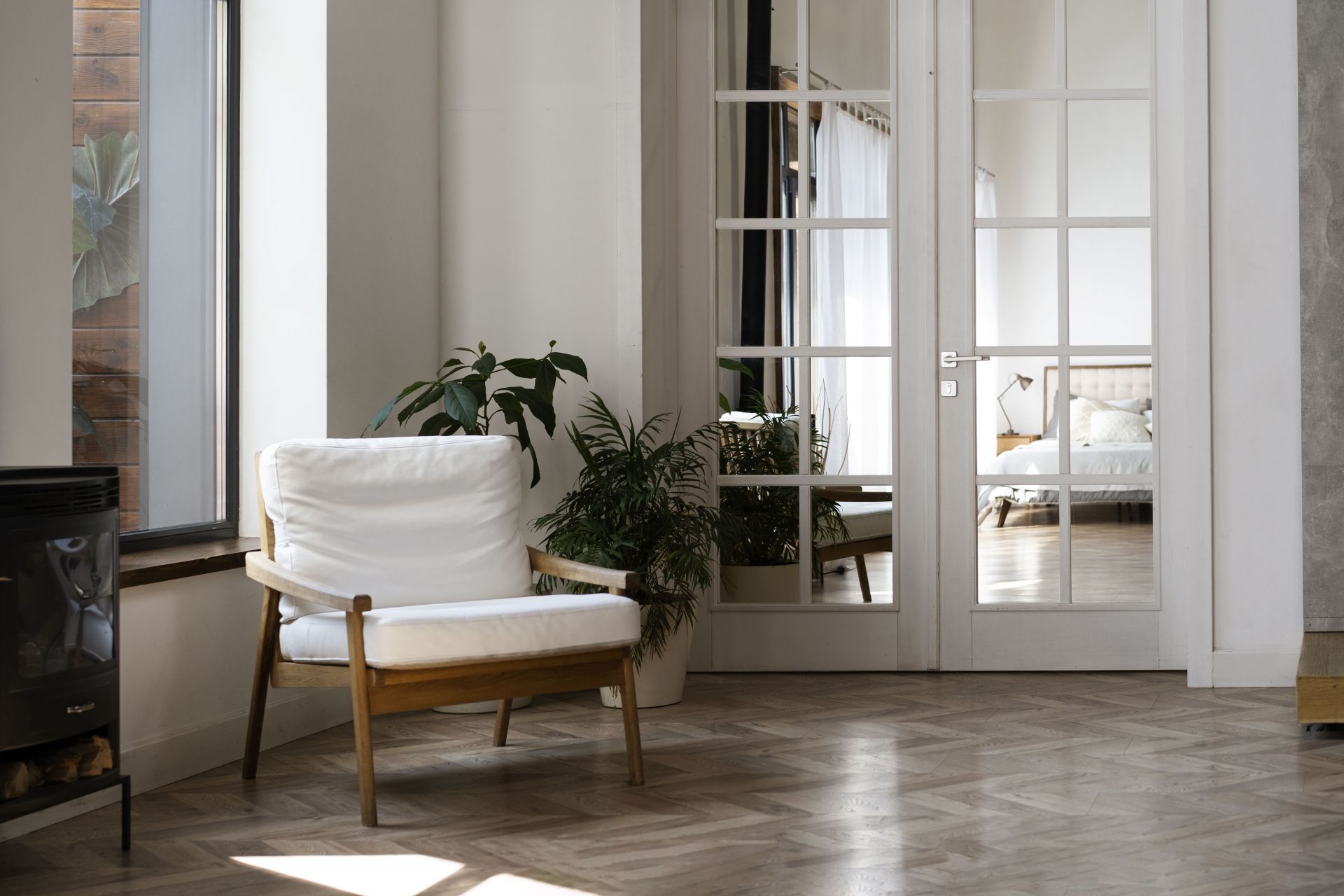 搬家過程中,如何確保物品在回頭車上的安全性?